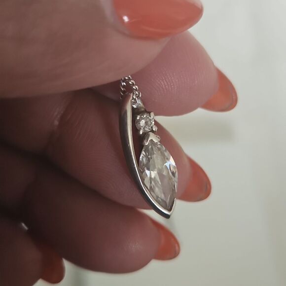 Simply Silver 925 Tear Drop Necklace Crystal - Picture 16 of 16